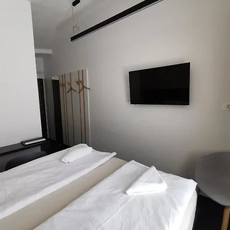 Cha Cha 3* Ljubljana