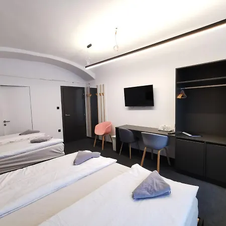 Cha Cha 3* Ljubljana