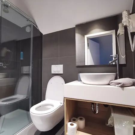 Cha Cha 招待所 卢布尔雅那