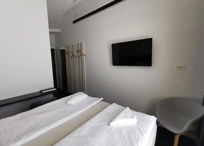 Cha Cha 3* Любляна