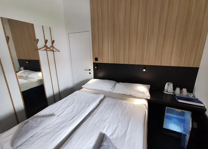 Cha Cha 3* Любляна